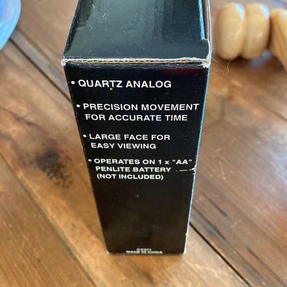 Vintage Suntone Designer Desk Clock Analog Black - Picture 5 of 12